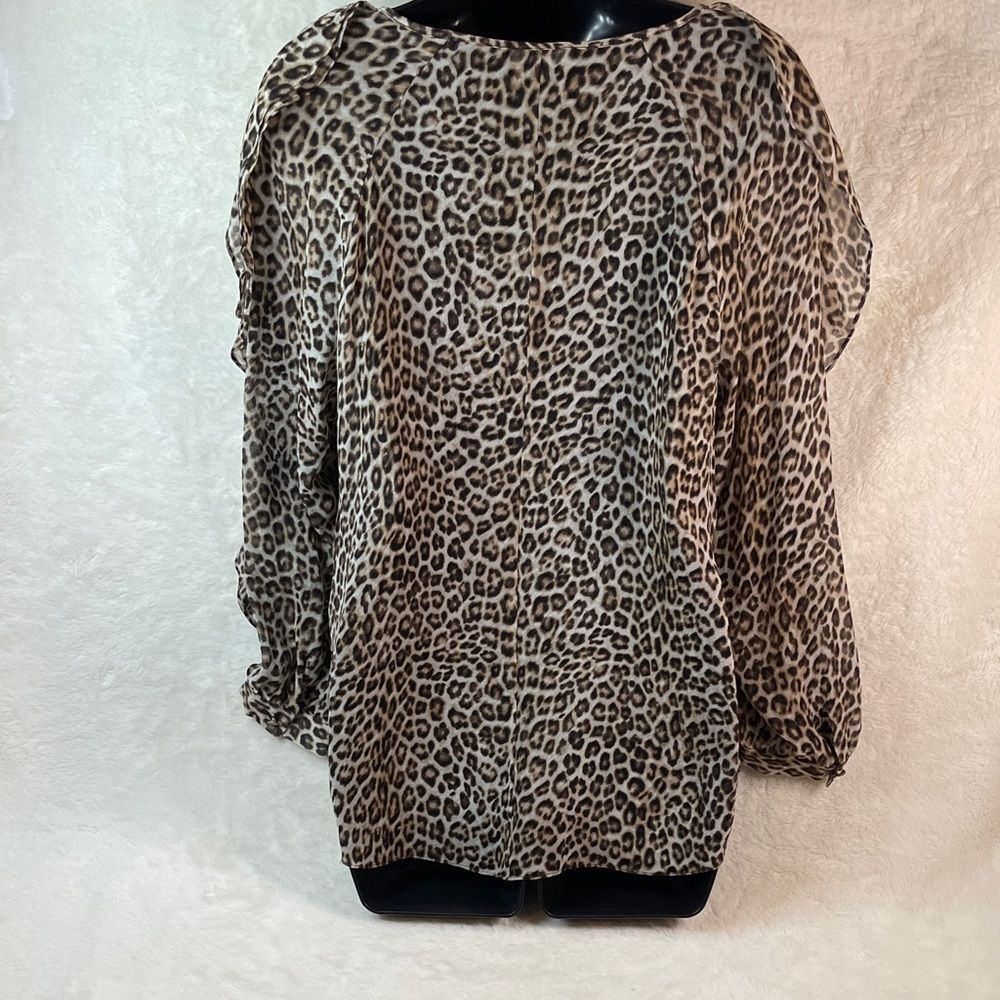 Chico’s Black Label Leopard Print Blouse | Women’s Size 1| Lightweight Flowy Top - Picture 4 of 5